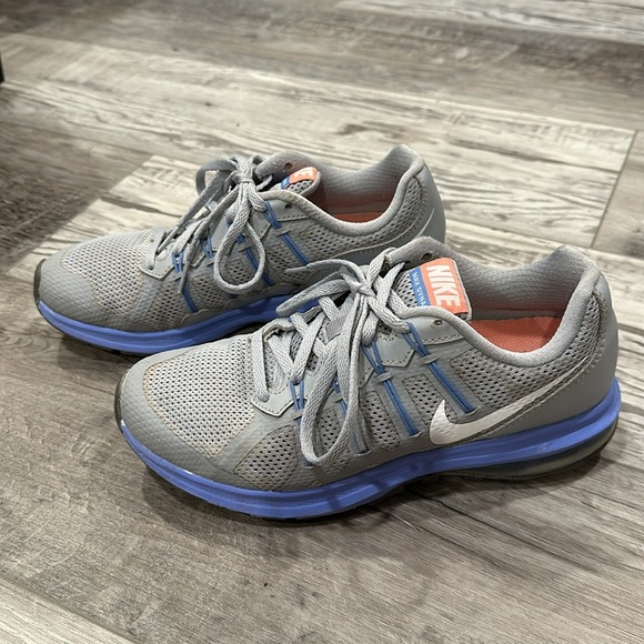 Nike Air Max Size W7. Gray & Blue. Cleaned. Perfect tread! - Picture 3 of 11